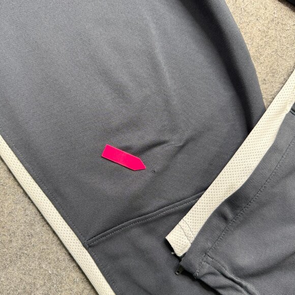 Under Armour Men's Sportstyle Pique Pants XL Gray Fitted Tapered Zip Pockets 31" - Picture 3 of 16